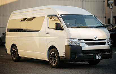 HiAce (14-Seater)—thumbnail1